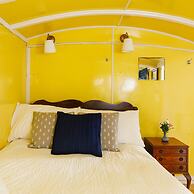 Sunny Seafront Chalet - Sleeps 6