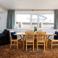 Sunny Seafront Chalet - Sleeps 6