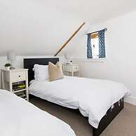 Charming 3bd Townhouse Right in the City Centre