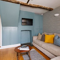 Charming 3bd Townhouse Right in the City Centre
