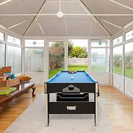 Bright Modern 4 br House 100 Metres From Beach