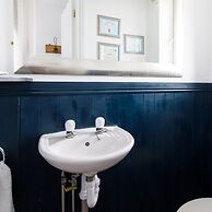 Wonderful Seafront Home - Panoramic Ocean Views