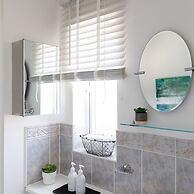 Wonderful Seafront Home - Panoramic Ocean Views