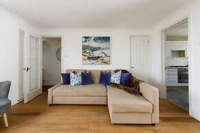 Wonderful Seafront Home - Panoramic Ocean Views