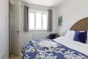 Wonderful Seafront Home - Panoramic Ocean Views