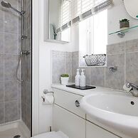 Wonderful Seafront Home - Panoramic Ocean Views