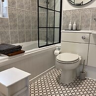 Wonderful Seafront Home - Panoramic Ocean Views