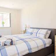 Countryside Bungalow for 4 Close to Beaches