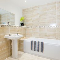 Countryside Bungalow for 4 Close to Beaches