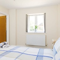 Countryside Bungalow for 4 Close to Beaches