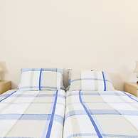 Countryside Bungalow for 4 Close to Beaches