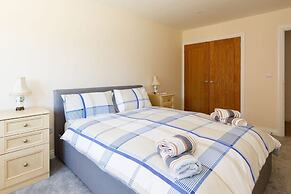 Countryside Bungalow for 4 Close to Beaches