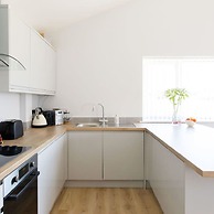 Countryside Bungalow for 4 Close to Beaches