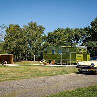 The Showman s Carriage King Bed Close to Beach