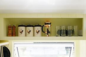 The Showman s Carriage King Bed Close to Beach