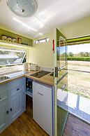 The Showman s Carriage King Bed Close to Beach