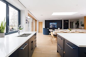 Luxury Cottage Conversion Close to Beaches