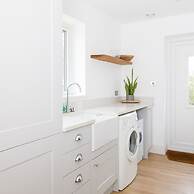 Luxury Cottage Conversion Close to Beaches