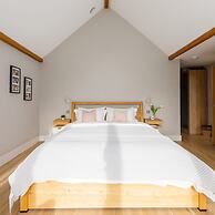 Luxury Cottage Conversion Close to Beaches