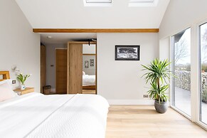Luxury Cottage Conversion Close to Beaches