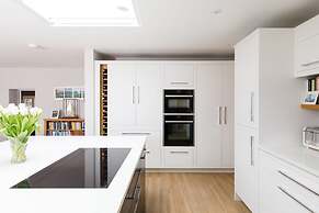 Luxury Cottage Conversion Close to Beaches