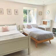 Luxury Cottage Conversion Close to Beaches