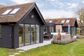 Luxury Cottage Conversion Close to Beaches