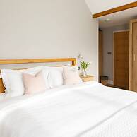 Luxury Cottage Conversion Close to Beaches