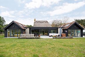 Luxury Cottage Conversion Close to Beaches