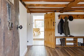 Luxury Cottage Conversion Close to Beaches