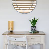 Charming Bolthole 400m to Beach