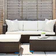 Charming Bolthole 400m to Beach