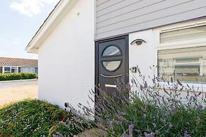 Charming Bolthole 400m to Beach