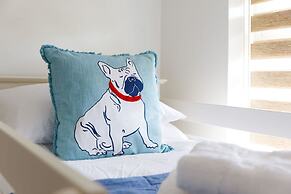 Charming Bolthole 400m to Beach