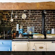 Amazing 5 BR Country Home Pool Gym Yoga Studio