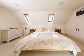 Amazing 5 BR Country Home Pool Gym Yoga Studio