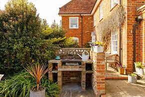 Amazing 5 BR Country Home Pool Gym Yoga Studio