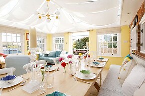 Amazing 5 BR Country Home Pool Gym Yoga Studio