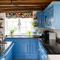 Amazing 5 BR Country Home Pool Gym Yoga Studio