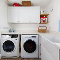 Amazing 5 BR Country Home Pool Gym Yoga Studio