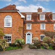 Amazing 5 BR Country Home Pool Gym Yoga Studio