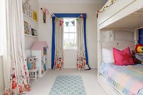 Amazing 5 BR Country Home Pool Gym Yoga Studio