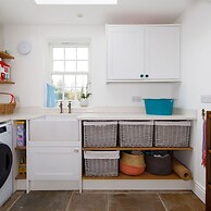 Amazing 5 BR Country Home Pool Gym Yoga Studio