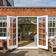 Amazing 5 BR Country Home Pool Gym Yoga Studio