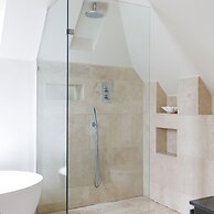 Amazing 5 BR Country Home Pool Gym Yoga Studio