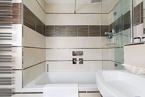 Amazing 5 BR Country Home Pool Gym Yoga Studio