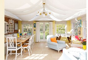 Amazing 5 BR Country Home Pool Gym Yoga Studio