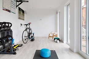 Amazing 5 BR Country Home Pool Gym Yoga Studio