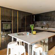 Terraced Townhouse Close to City Centre