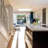 Terraced Townhouse Close to City Centre